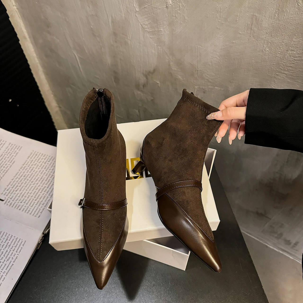 French Retro Suede Cat Heel Ankle Boots For Autumn And Winter New Pointed Elastic Sleeve Slim Boots Short Tube Boots