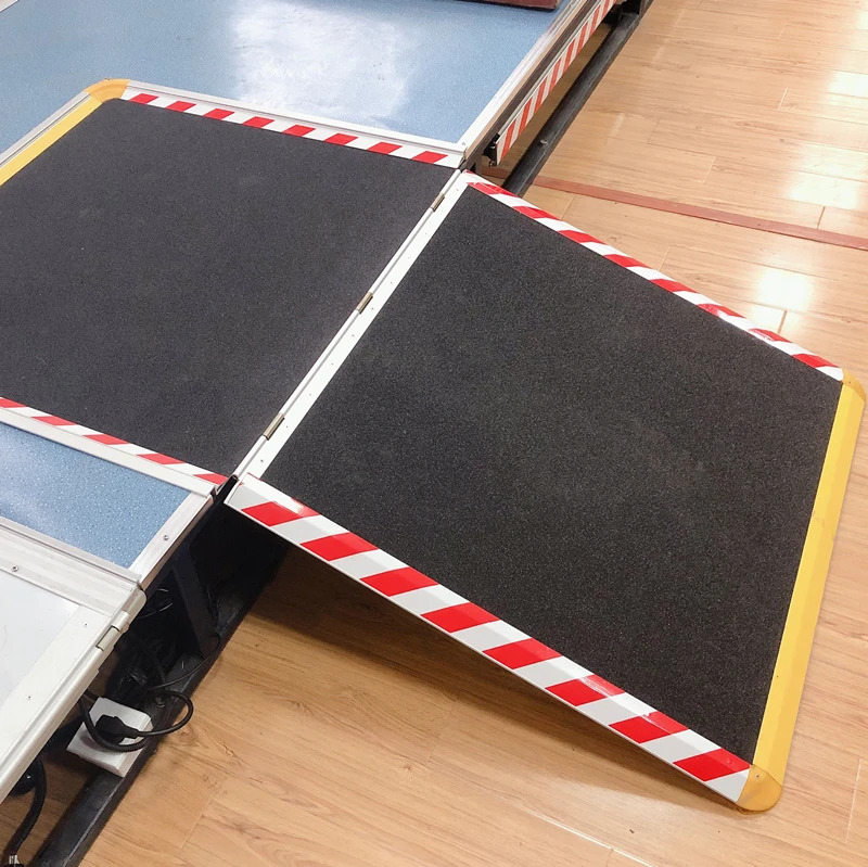 Xinder CE certificate FMWR-A Series Folding Manual Bus Ramp For wheelchair loading 350kg