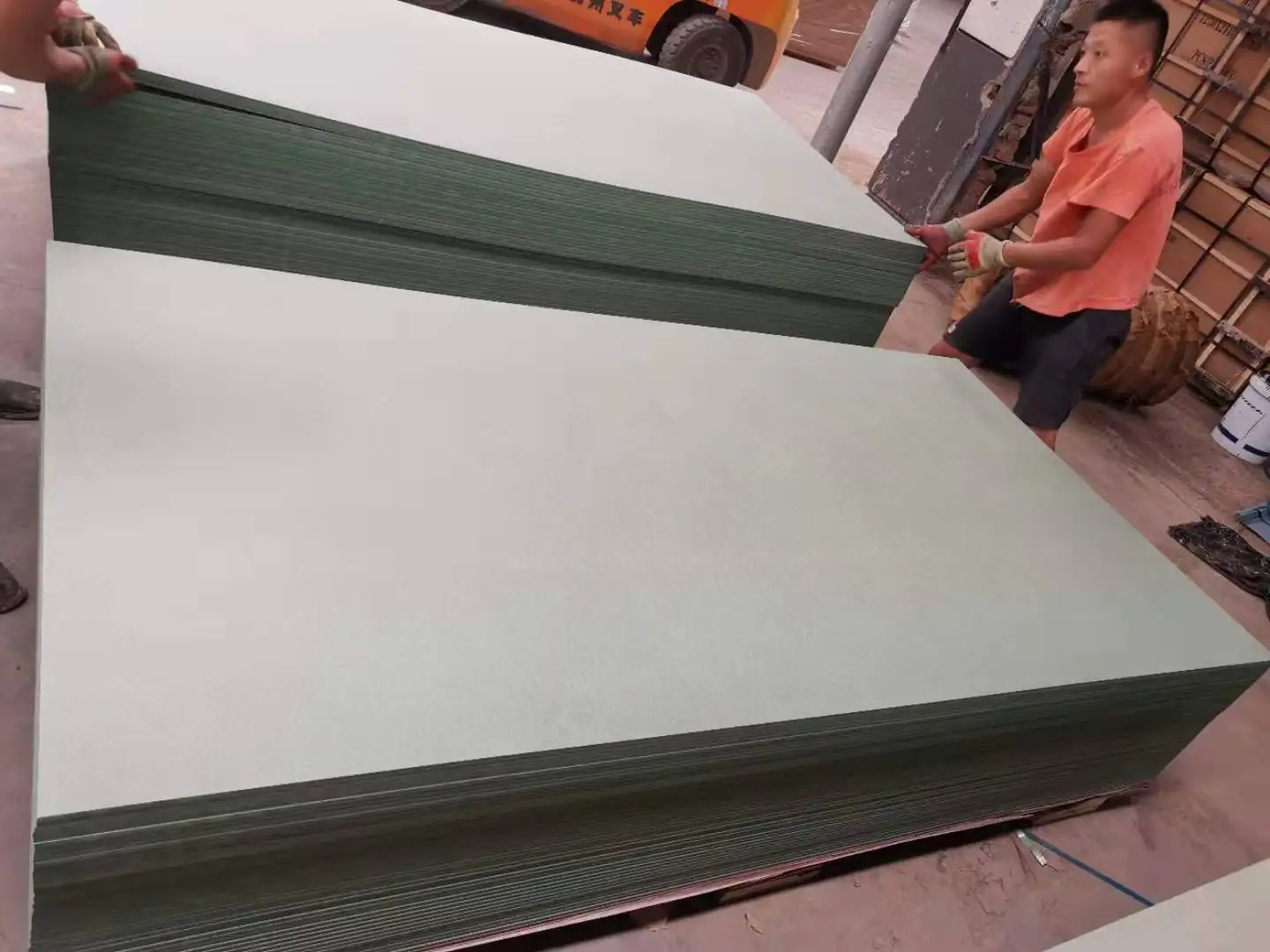 4mm 6mm 9mm 12mm Waterproof Green Hmr Mdf Board
