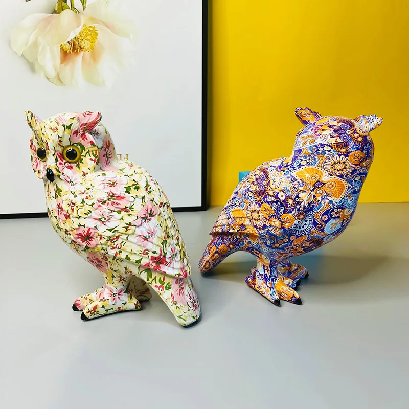 printing owl Animal Resin Statue  living room home decor Resin graffiti Animal owl Standing figure Craft