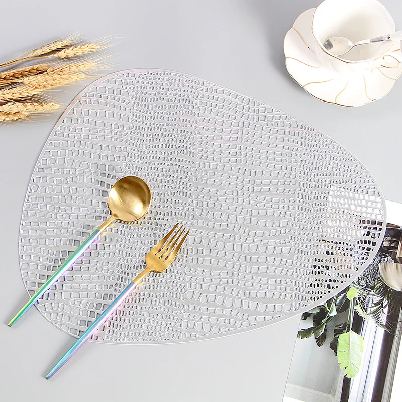 PVC Non Slip Hollow Coaster Oval Pebble Laser Cut Placemat Silver Gold Table Mats For Dining Table