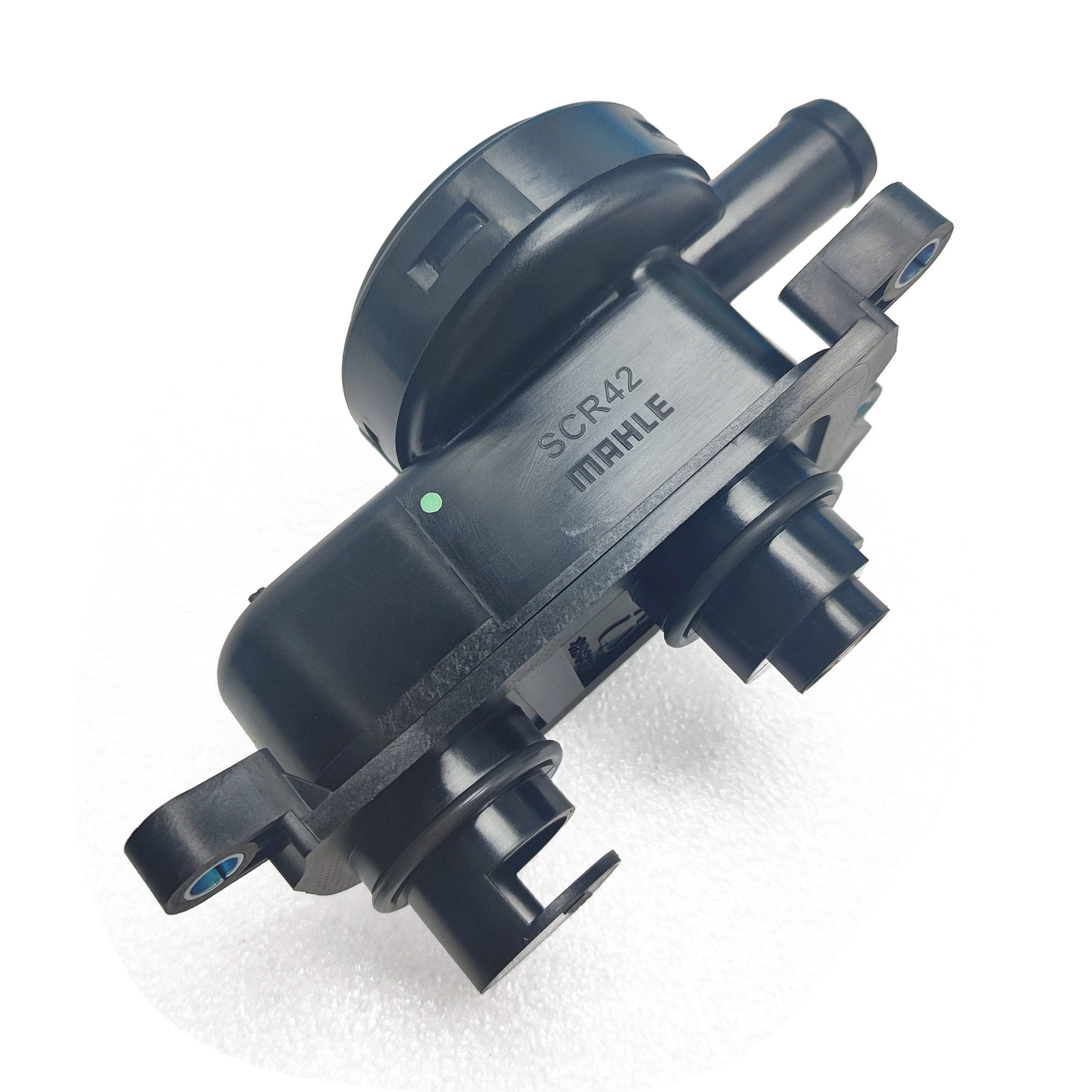 SAIC MAXUS V80 Oil gas separator LDV V80 Crankcase ventilation valve (waste valve) S00008798 C00041949