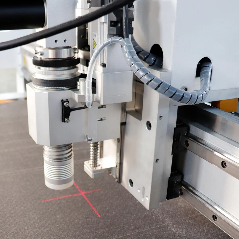 Oscillating Knife Flatbed Cutting Machine for Roller Blinds Automatic Cutting