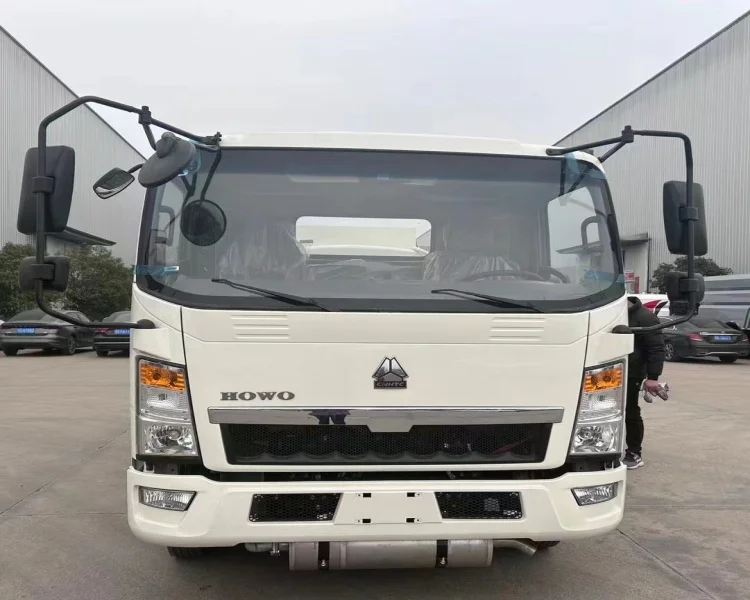 New HOWO 4*2 Small Tank Truck 5m3 10M3 custom stainless steel tank car brand Chassis brand DONGFENG JAC JAW FOTON SHACMAN ISUZU