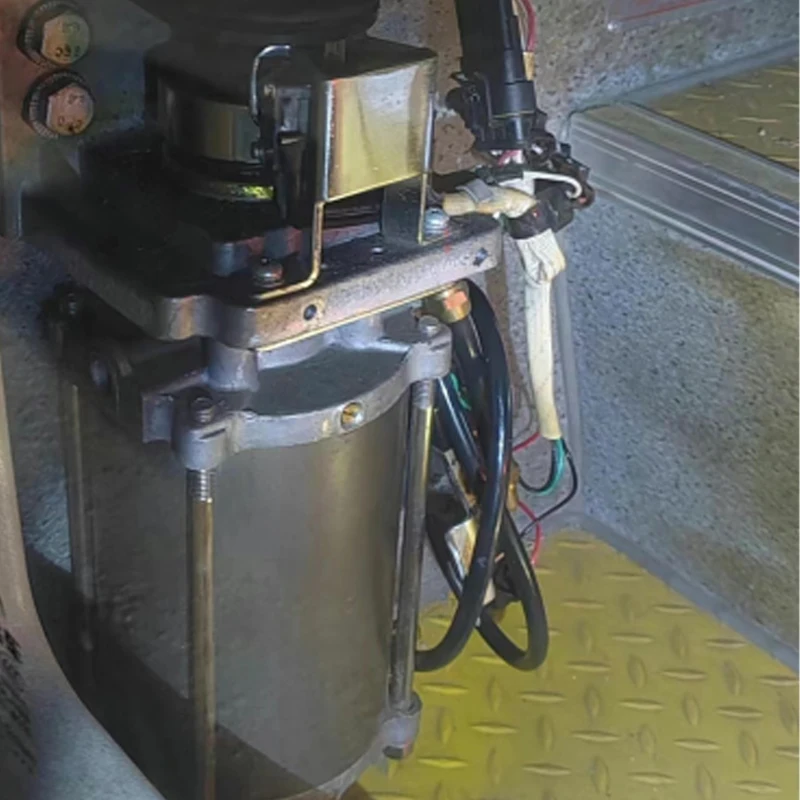 Brand Right Driver Side Bus Passenger Door Control System Spare Parts Door Pump Chinese Universal All 6108 Suitable for Yutong