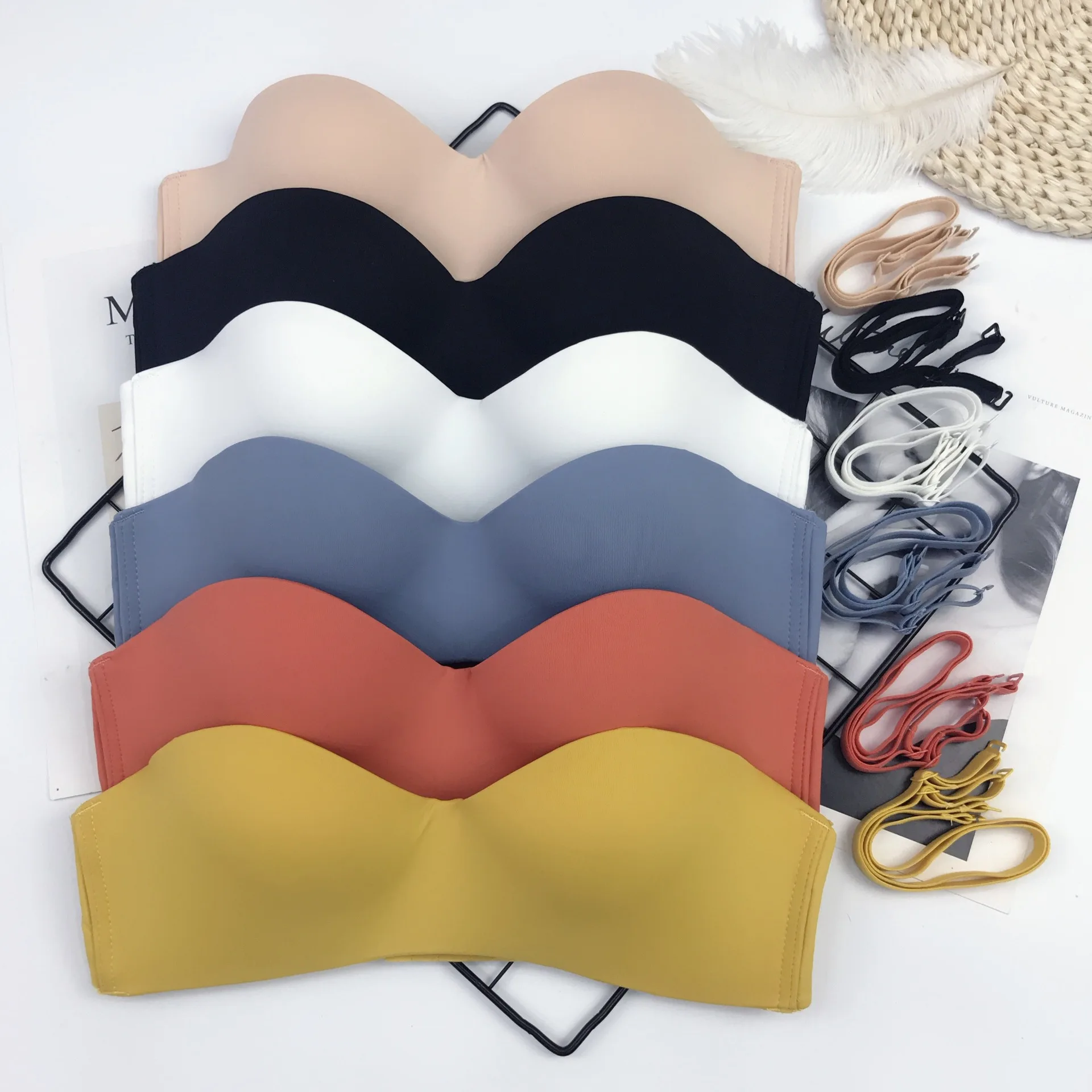 Hot Selling Summer Strapless Seamless Silicone Push Up Invisible Strapless Women One Piece Bra