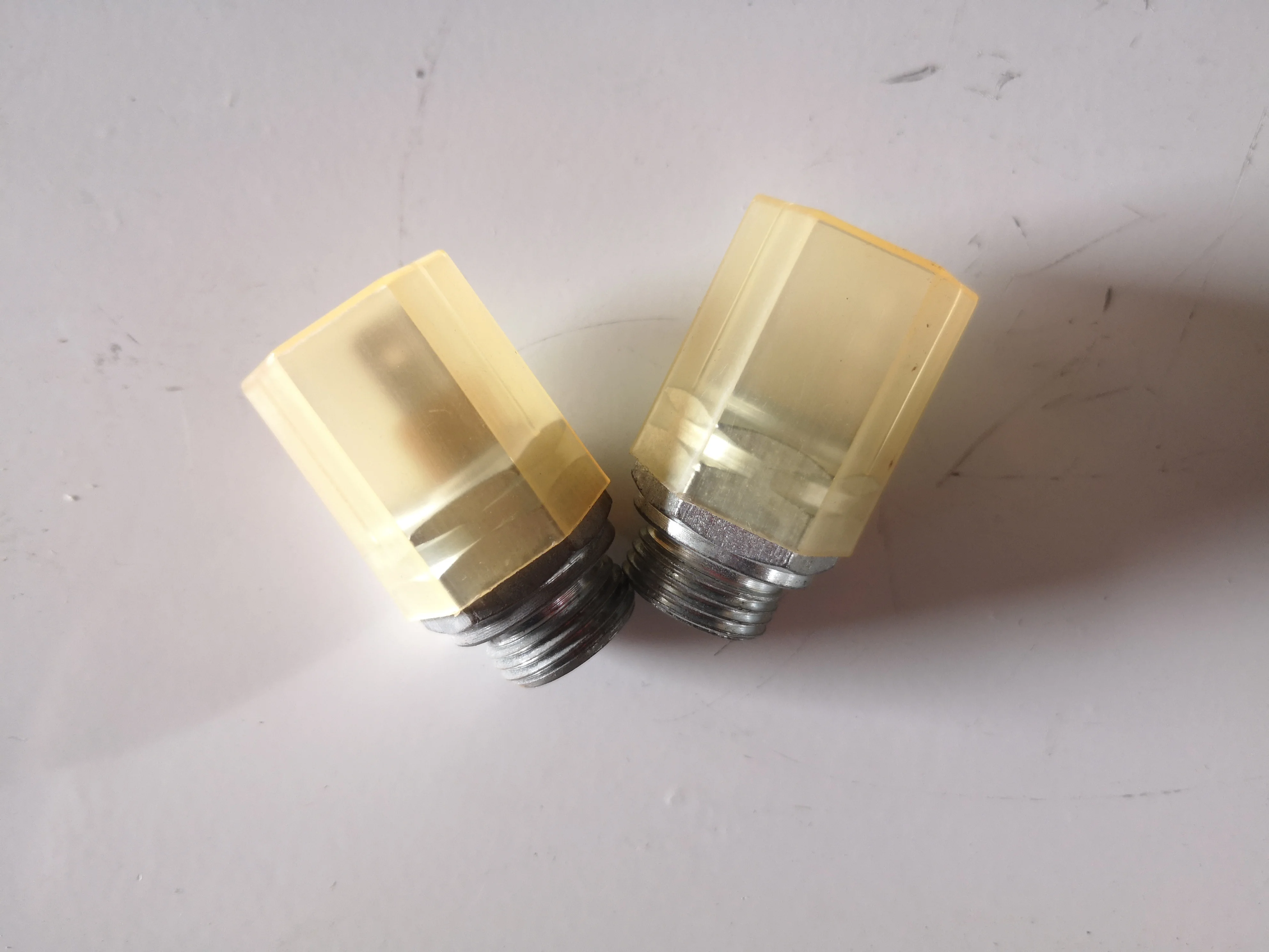 Hot selling pressure switch for Sinotruk HOWO A7 T5G TX7 T7H SITRAK C7H gearbox high and low gear switch 179100710003