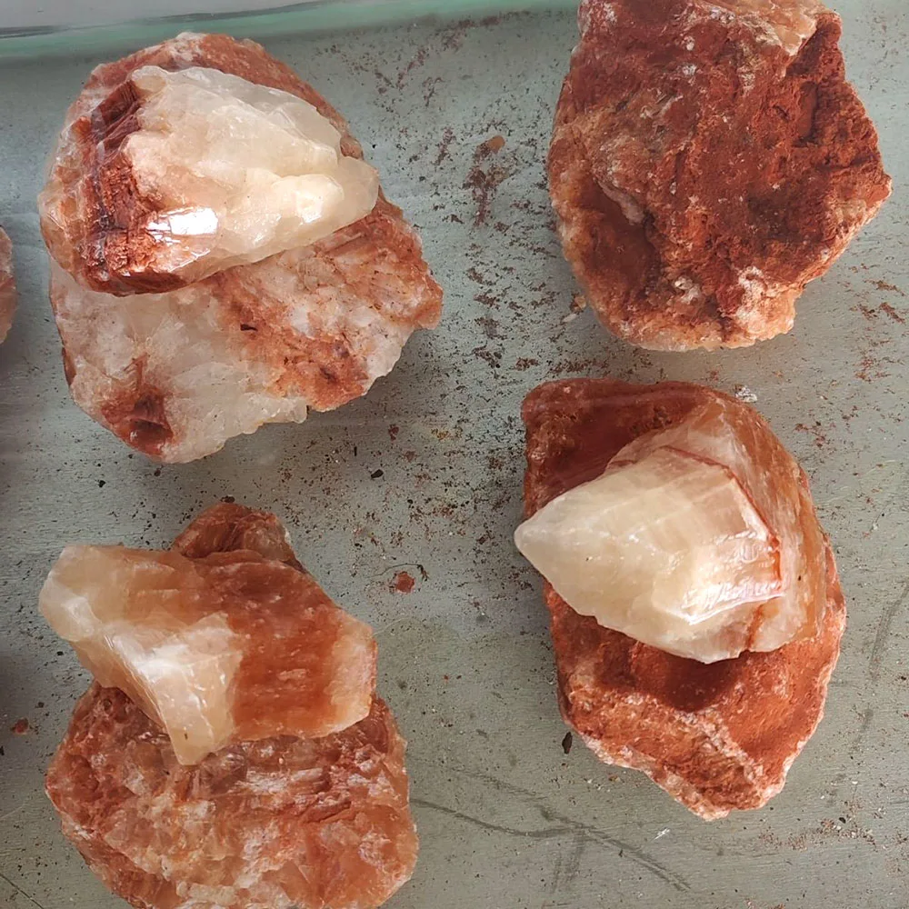 Wholesale red gemstone red phosphorustone quartz crystal raw stone used for decoration