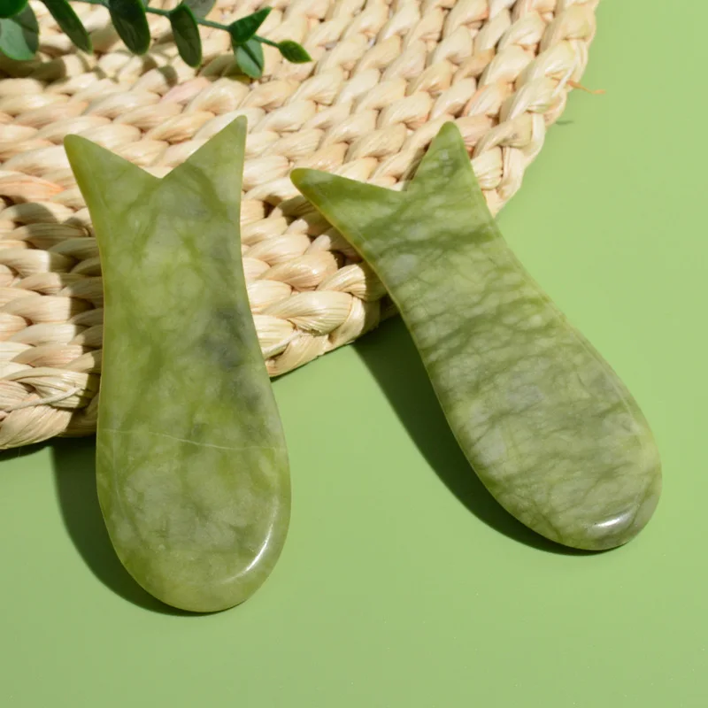High Quality Natural Xiuyan Jade Fish Shaped Guasha Facial Skincare Tool Custom Logo Jade Stone Face Gua Sha Board Massager