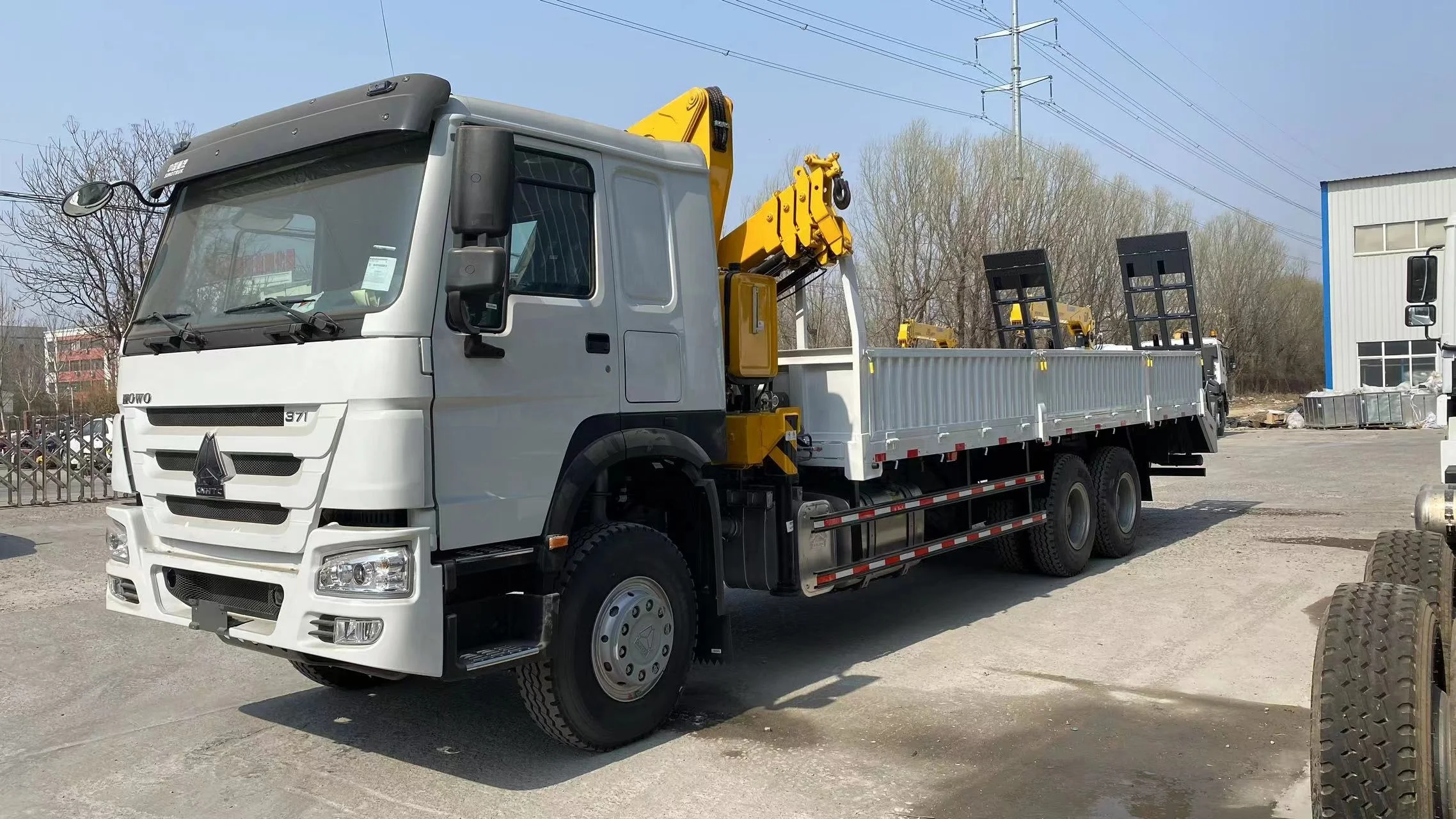 Грузовые автомобили 400HP 6*4 SINOTRUK HOWO 10T