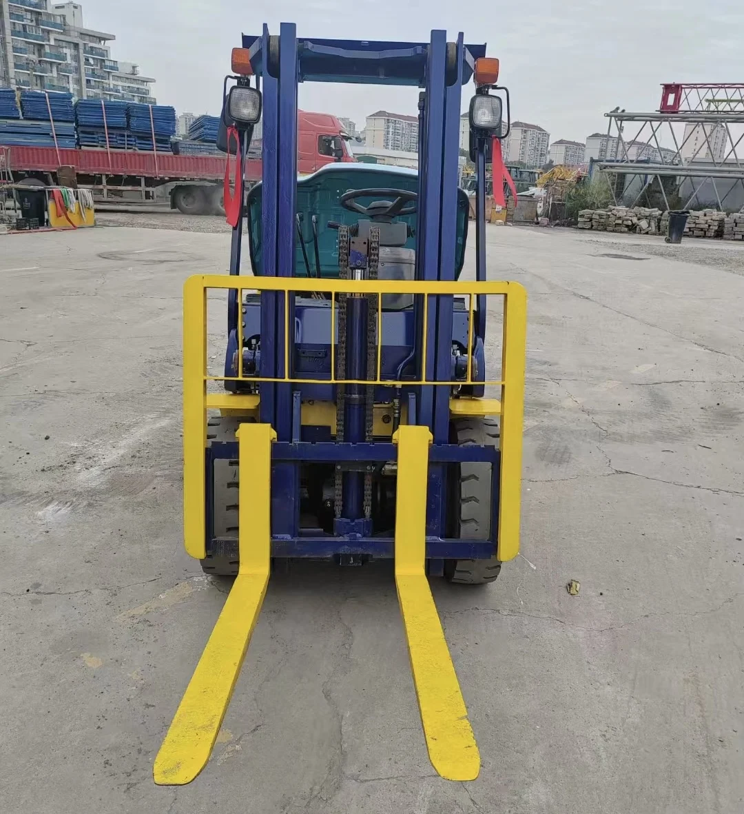 Лучшее качество Подержанный вилочный погрузчик Komatsu Fd25 Fd30 PC30 55 60 70 100 120 130 профессиональный поставщик Китай по конкурентоспособной цене