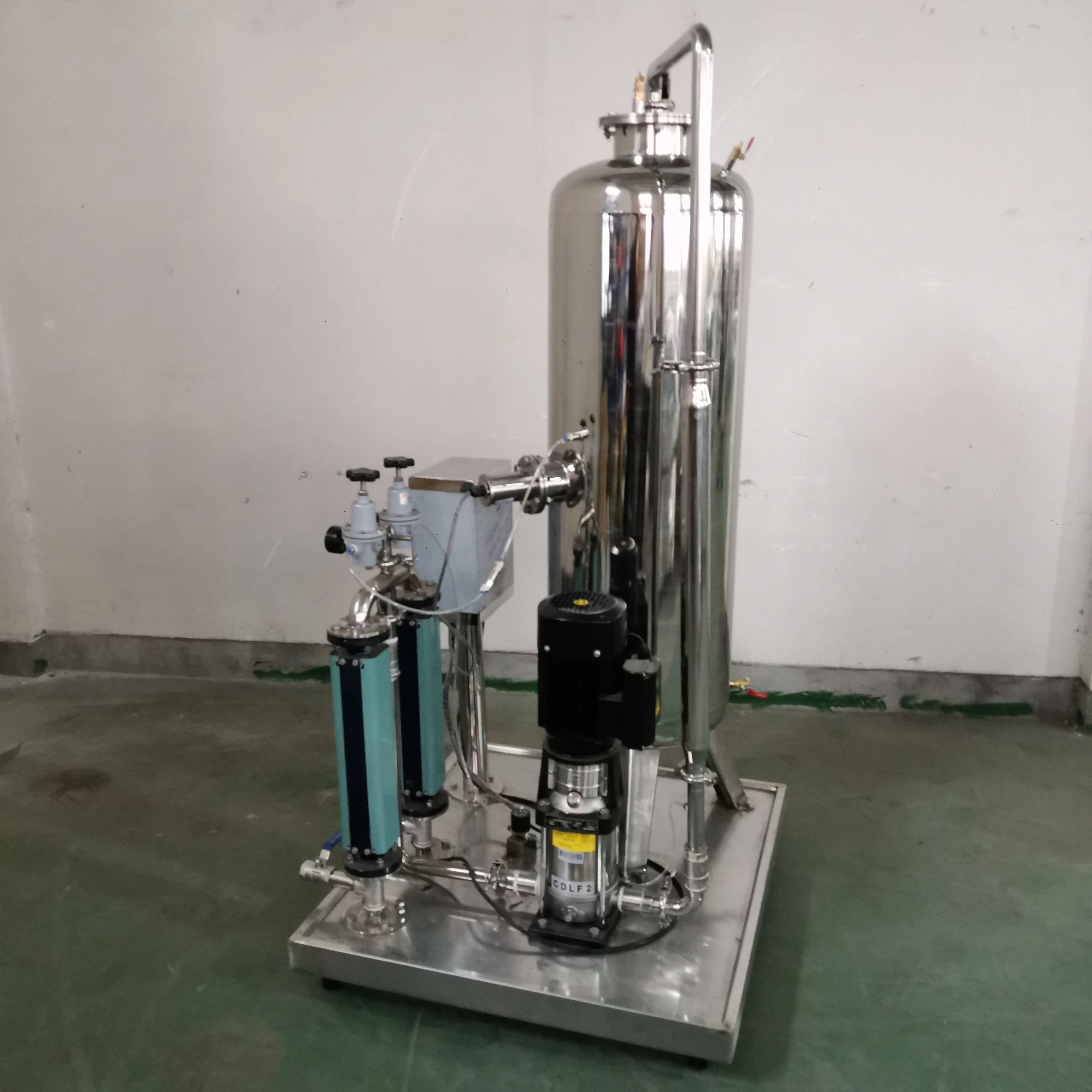Cheap Price Semi Automatic Glass Bottle Beer Wine Carbonated Drink Liquid Bottling Filling Machine With Capper