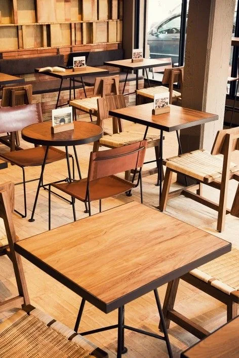Cheap Retro Style Commercial Furniture Wood Top with Metal Legs Kitchen Wooden Restaurant Dining Table