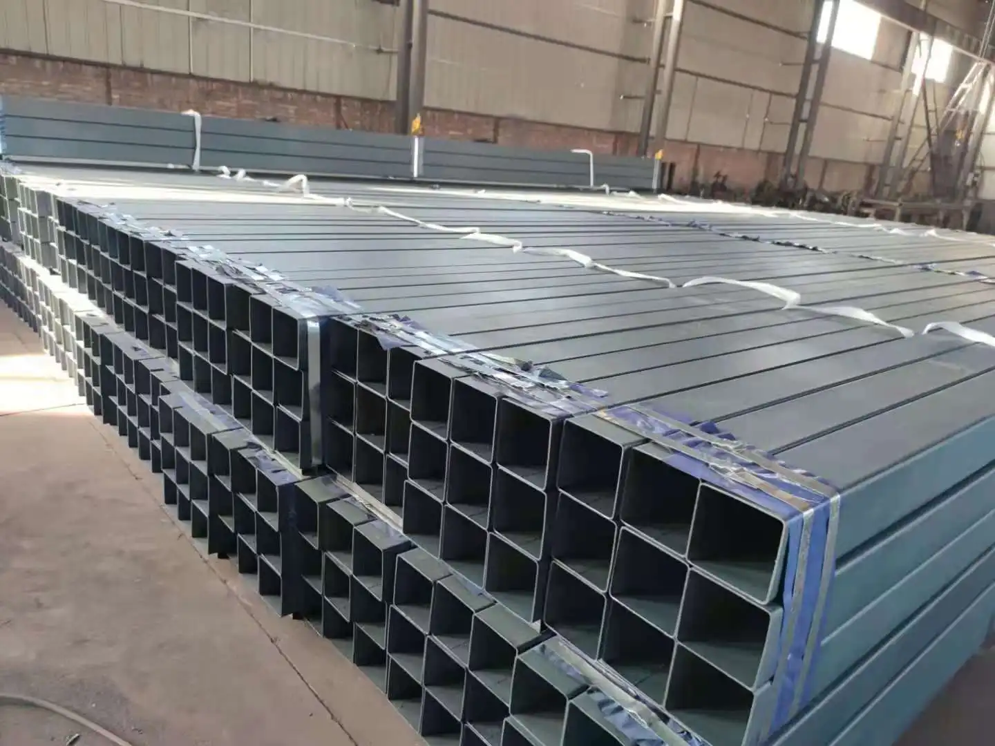 Asia Vietnam 60mm Diameter Seamless Steel Pipes Q345  Q195 Q215 Carbon Steel Seamless Pipe Tubes