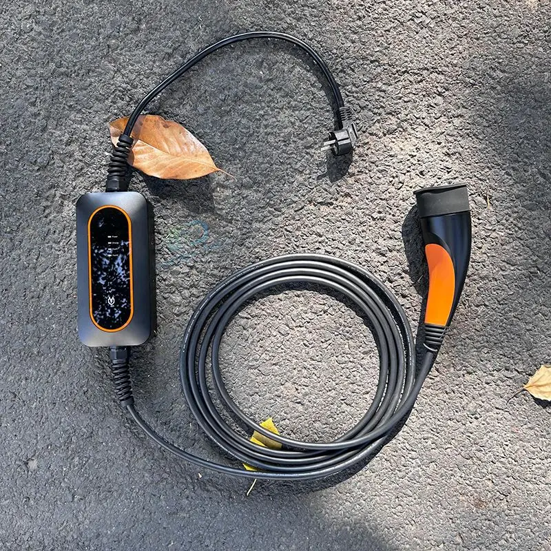 Mode 2  Electric Car Charger Portable EVSE Type 2 Current Ajustable 250VAC Type 2 32A 7.4KW Or GB/T Type 1 Plug