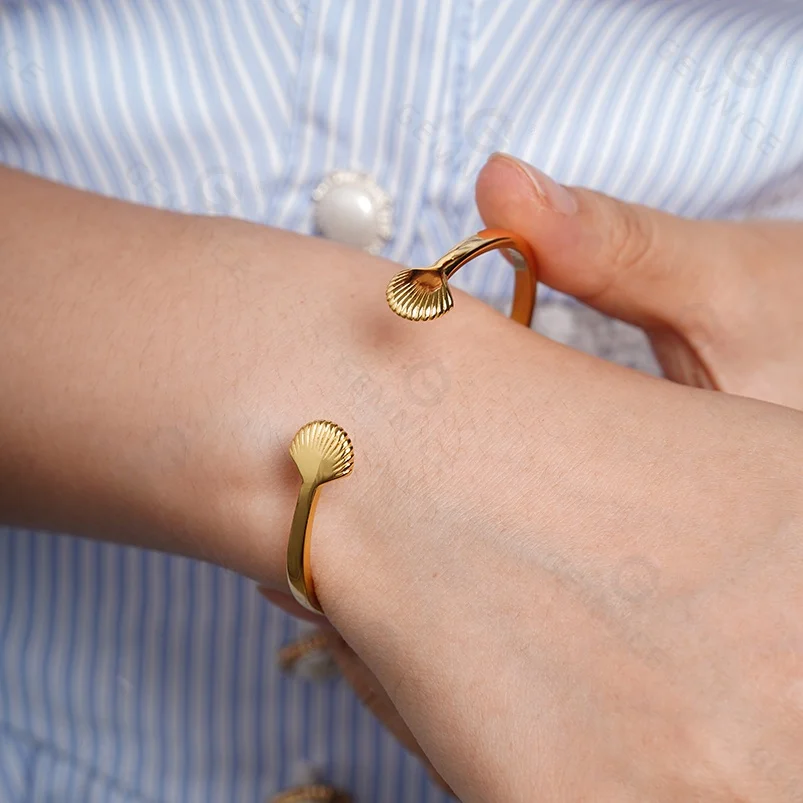 Gemnel wholesale 925 sterling silver gold plated minimalist shell charm bracelet