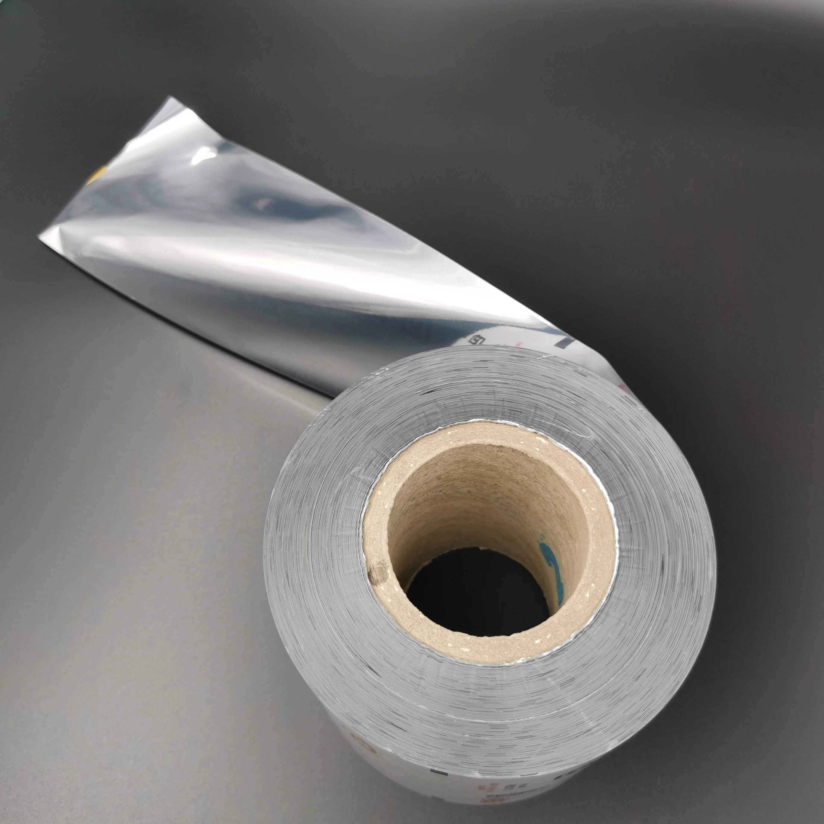 
Good Quality Red Color Laminated PA PE Pasta Dry Noodles Food Packaging Film Roll With Transparent Window 