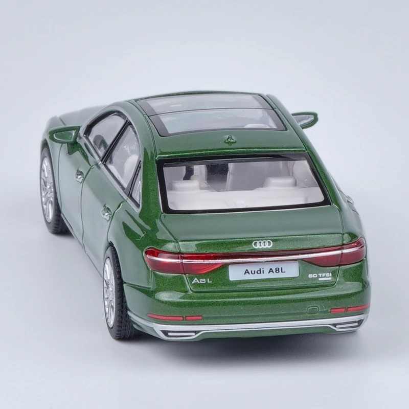 Модели игрушечного автомобиля JKM 1/64 Audi A8 A7 миниатюрный седан 1:64 A8L A7L