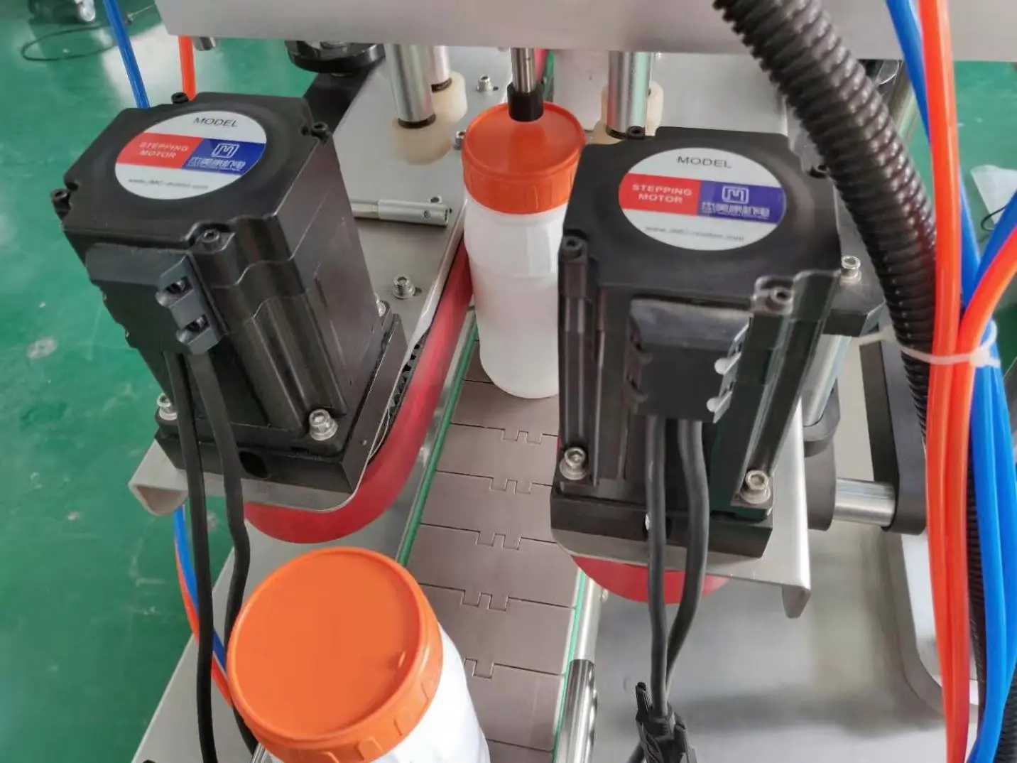 تصميم جديد مضخة تلقائية فوهة زجاجة آلة السد