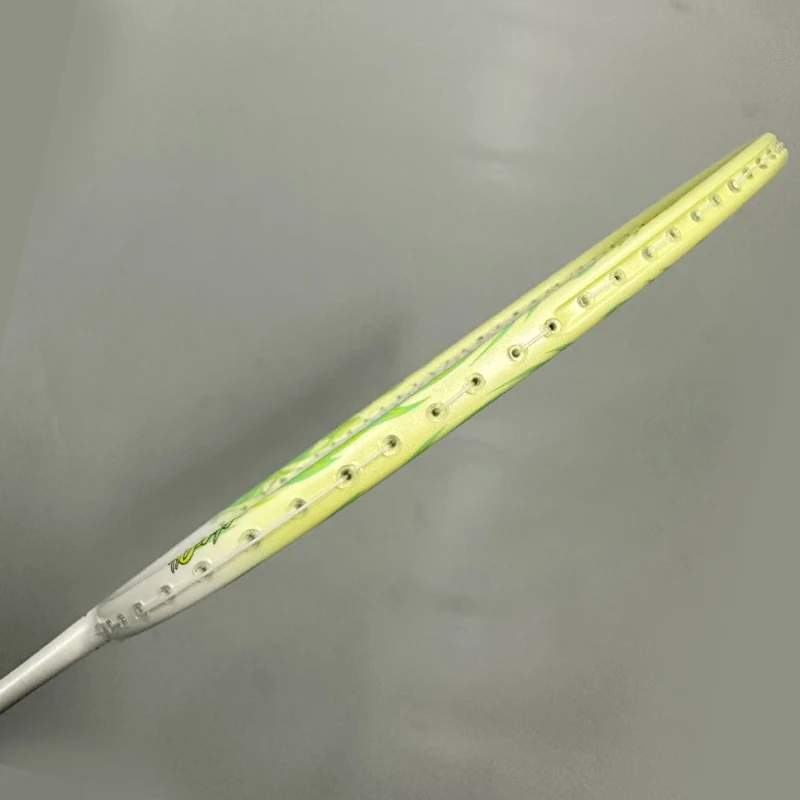 Professional 4U Balanced Badminton Racket with PU Grip All-Carbon Design