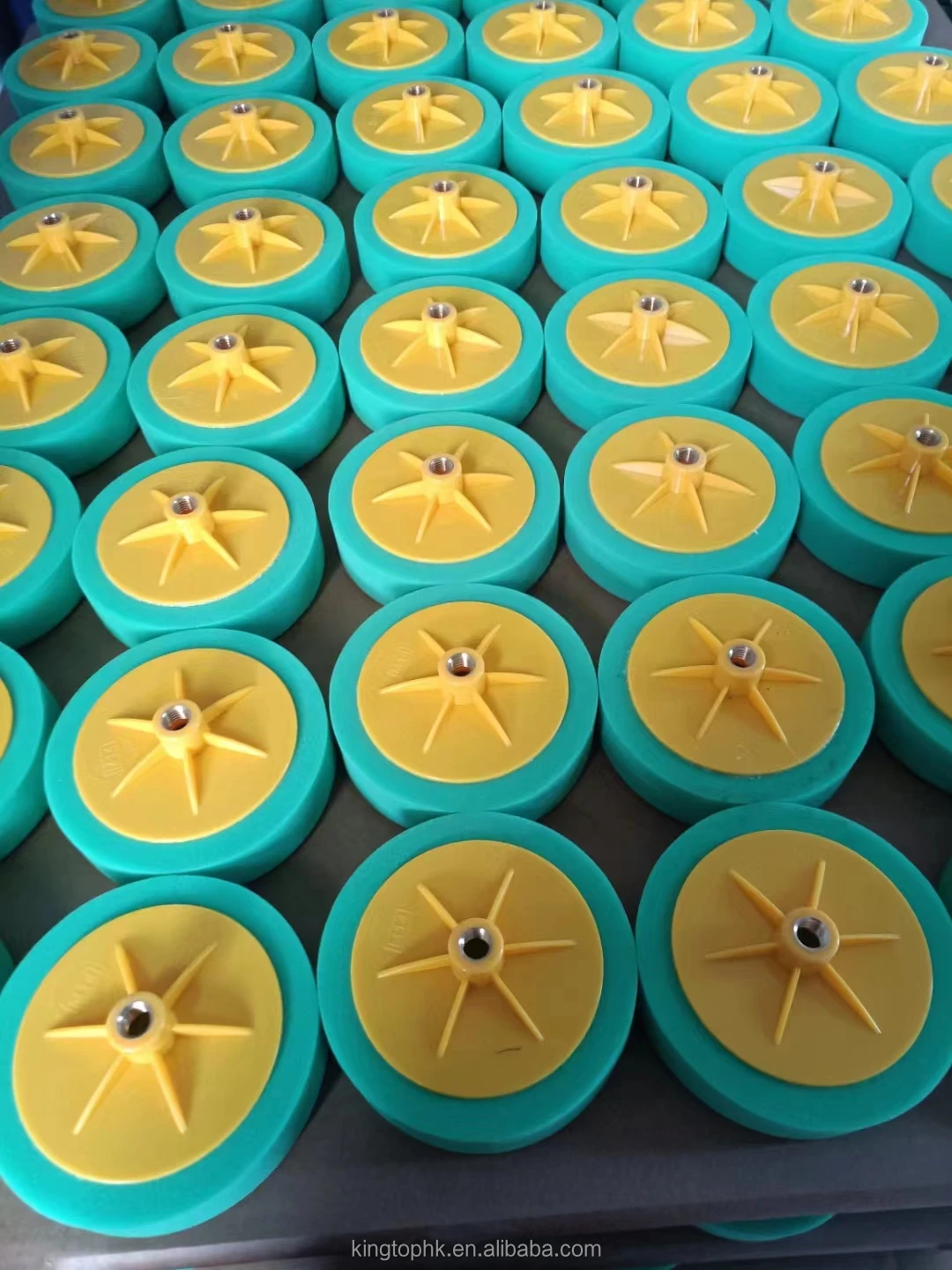 Auto Polishing Wool Polishing Pad 150mm round Hook and Loop Foam Designed for Car Bodies Orbital Application