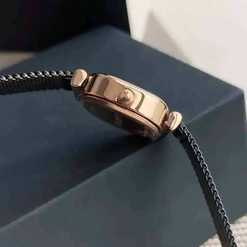 Luxury Ladies Wristwatch Simple Square Gold Dial Quartz Waterproof Fashion Female Bracelet Watch