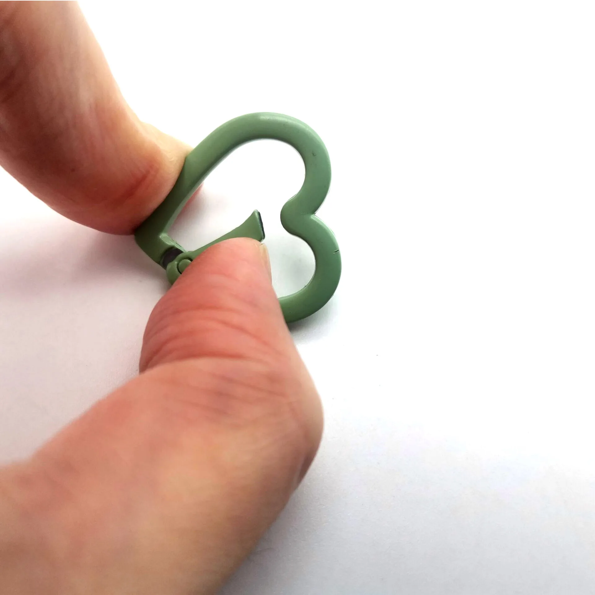 YYX custom heart small locking key carabiner clip climbing snap hook