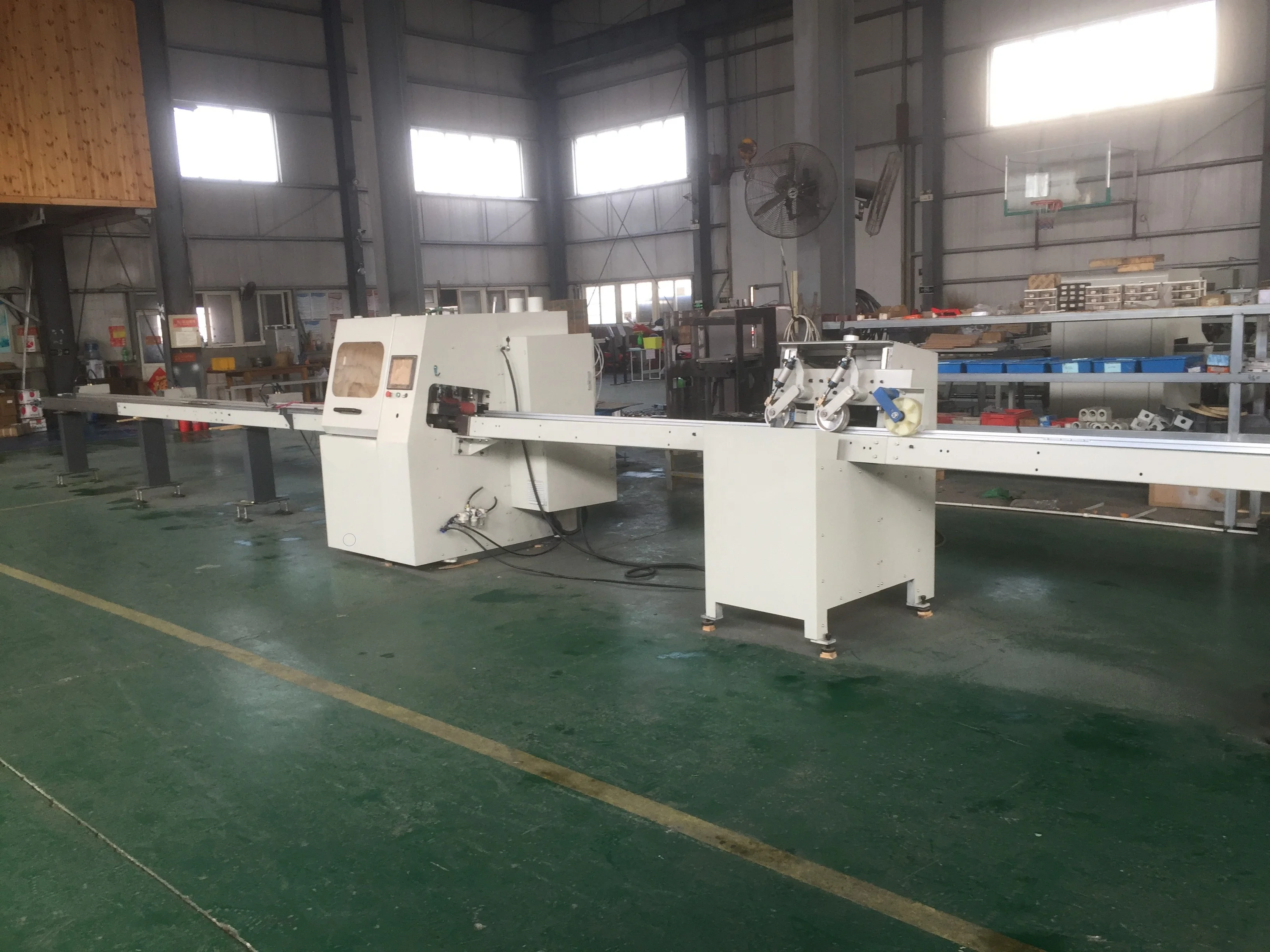 Полностью автоматическая оптимизированная поперечная пила с ЧПУ