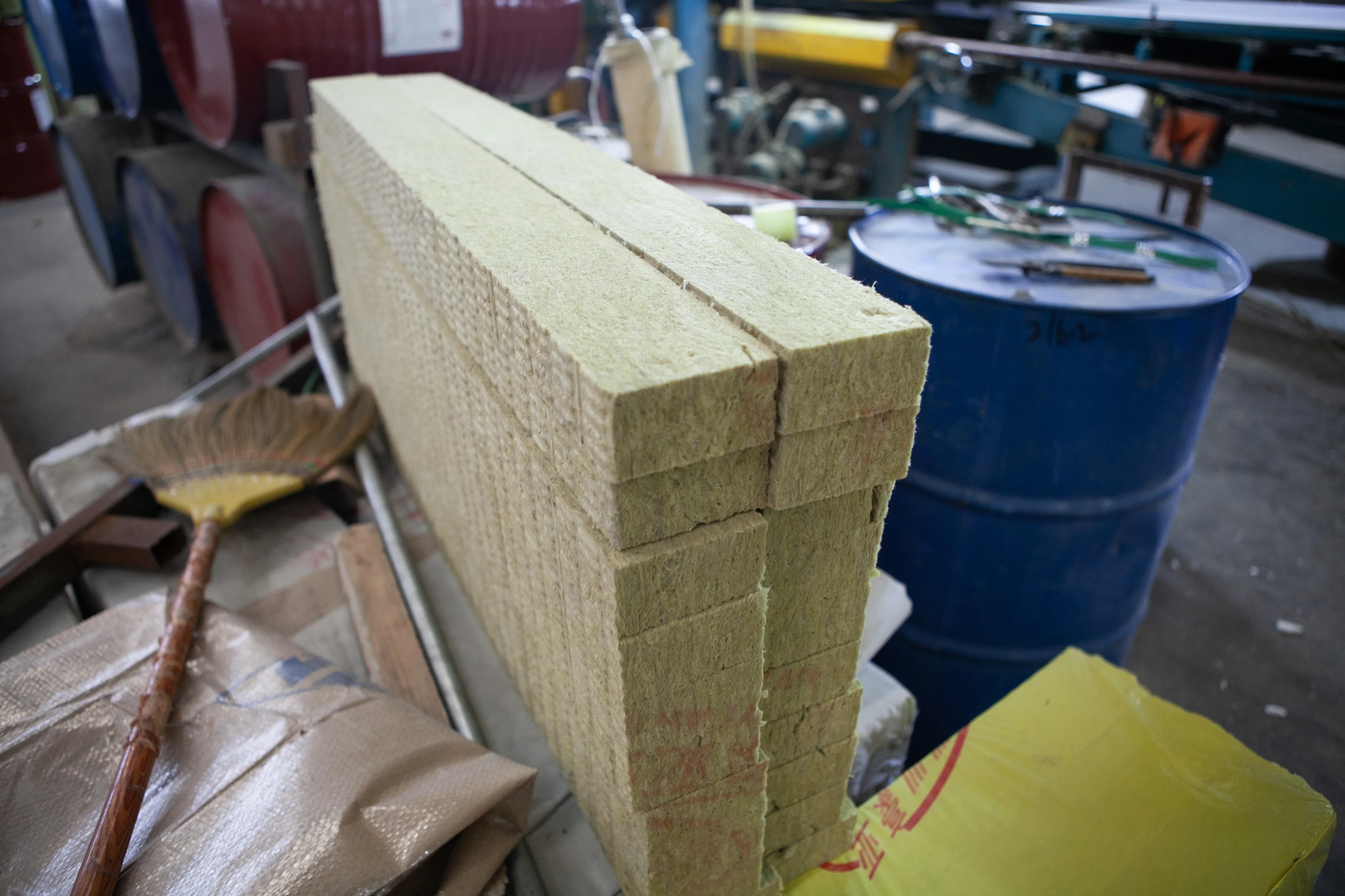 MGO rock wool Sandwich Panel Basalt Fiber Stone Wool For roof panel rock woaol sandwich roof panels