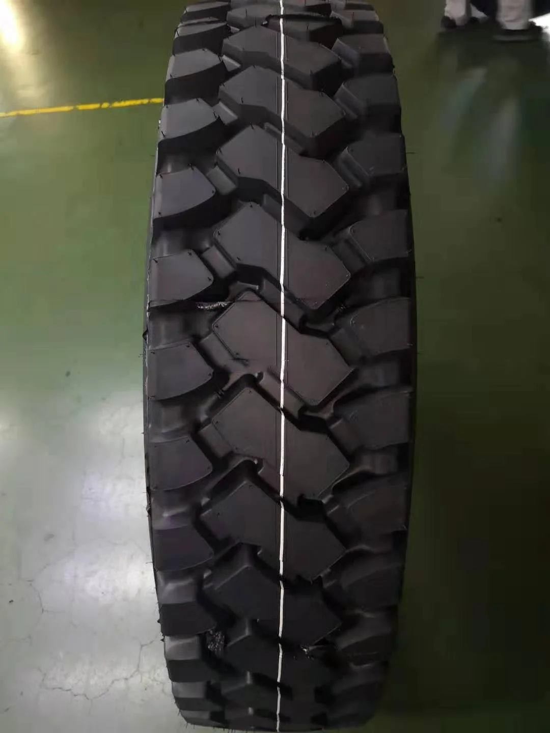 Steel Radial Tyre Inner Tube Rubber Ovided Natural Hiflowerlity Radial OTR Tires Pr Provided TL 3 Years Truck Tires 11r20 Radial