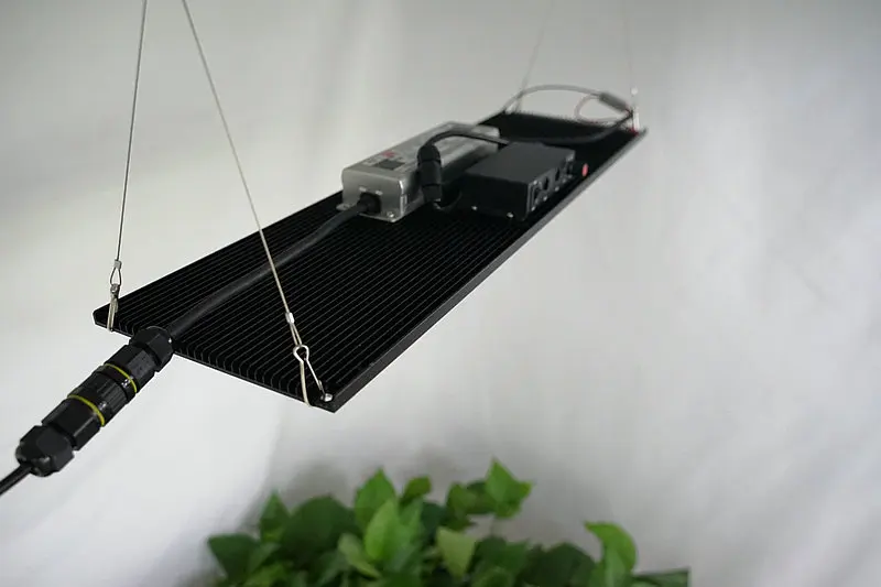 High Power and Energy-saving 2.8umoL/j Board Grow Light Samsung LED Chip with 660nm Hydroponics Led Grow Light 240w