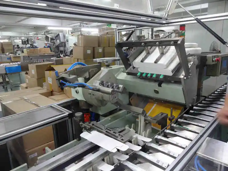 Chinese manufacturer perfume box packaging machine small bottle box packing machine carton box packaging machine