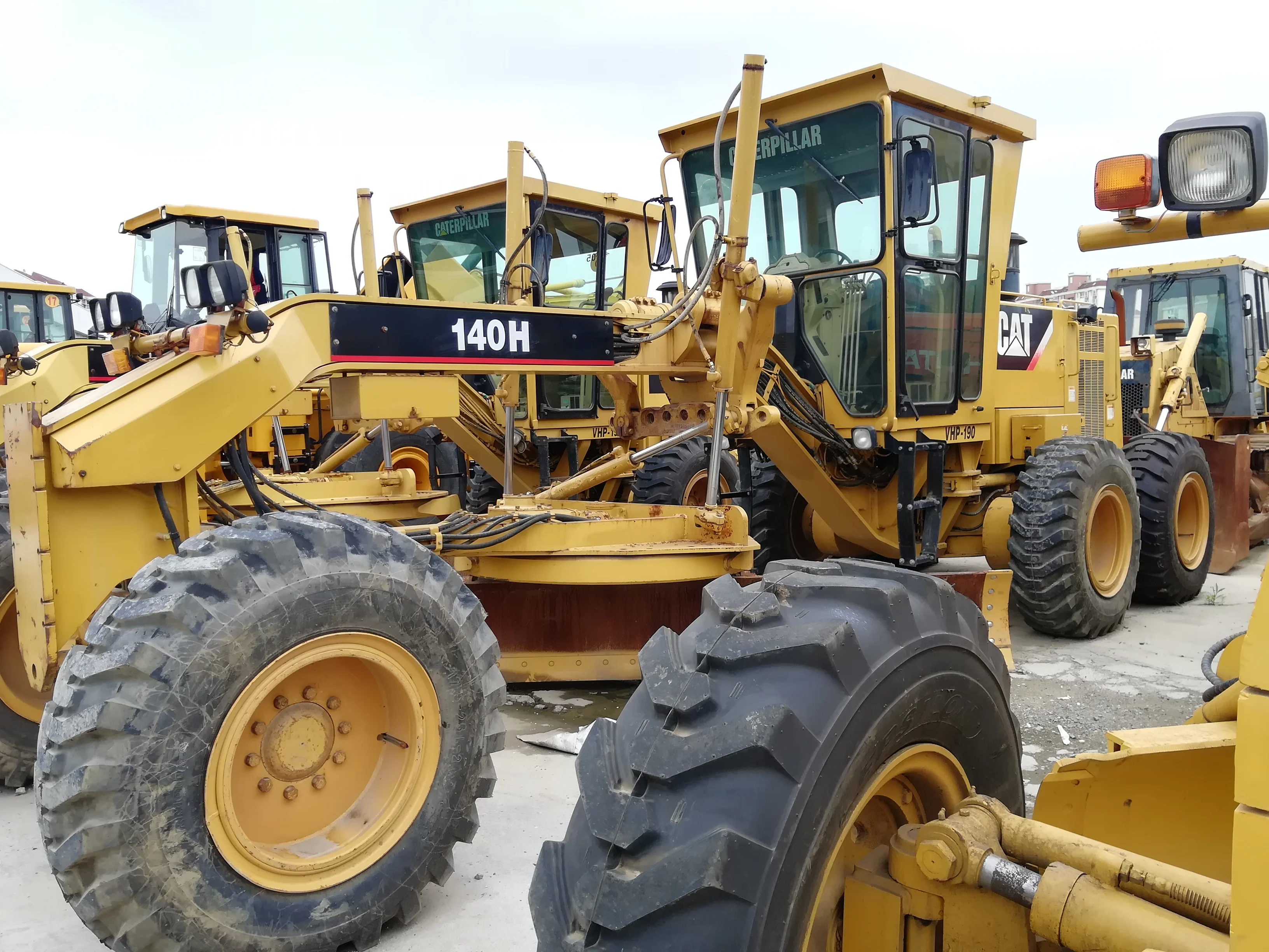 Подержанный автогрейдер CAT 140G в Китае оригинальный cat 140h сделано Японии 140K 140H 14G GD511