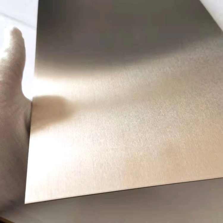 Molybdenum-copper alloy for high-power microelectronics high thermal conductivity expansion and sealing heat sink