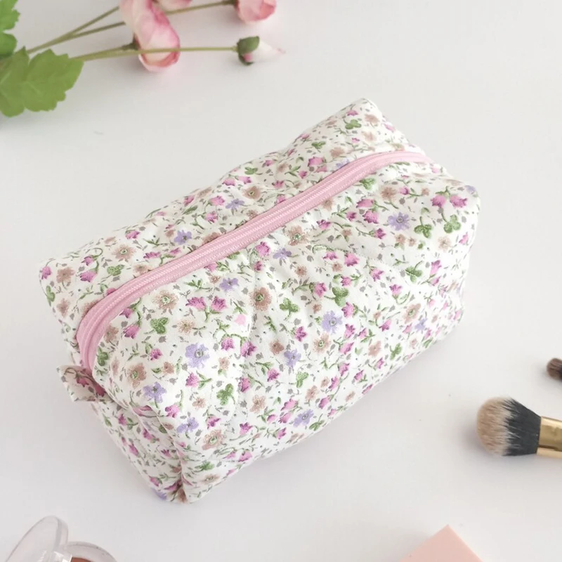 Professional Women Custom Logo Cute Small Towel Cotton Cosmetic Pouch Floral Quilted Makeup Bag