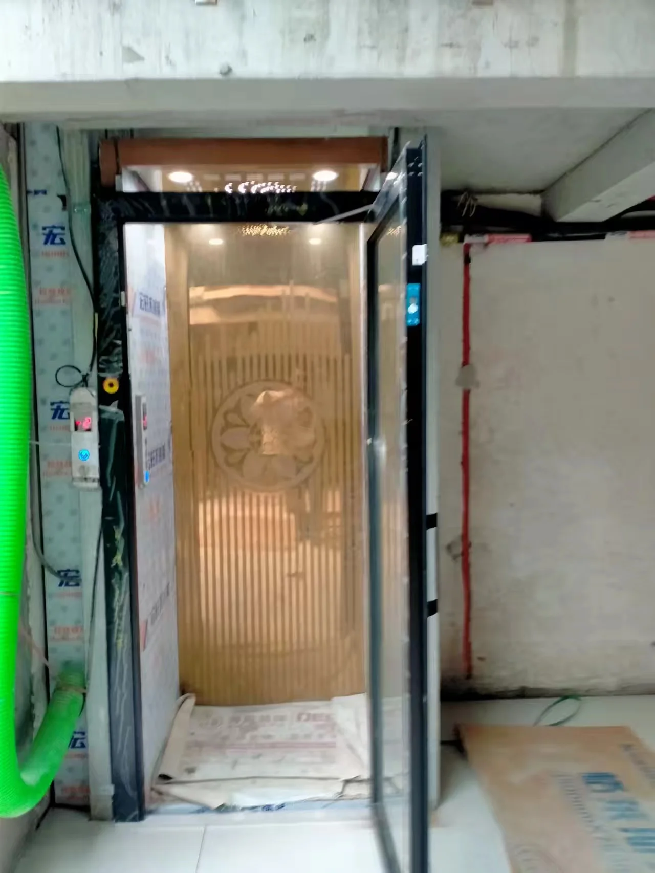 Shopping Mall Home Safety Lift Elevator Panoramic Glass 400Kg Capacity Titanium Stainless Steel Residential Passenger Elevator