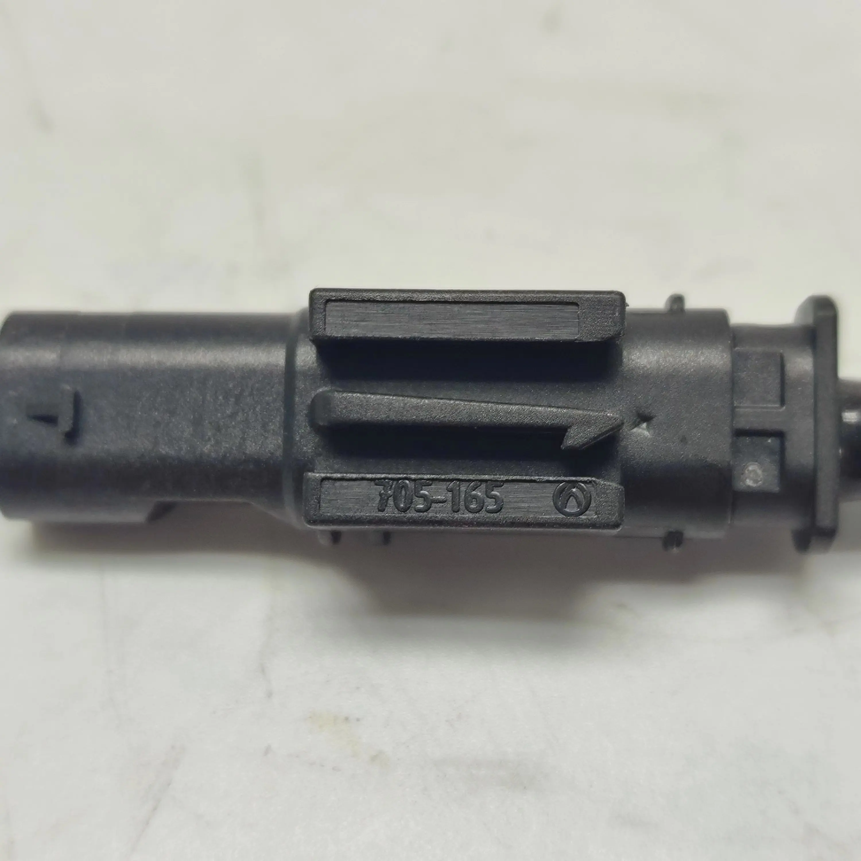 Original car auto parts high quality Sensitivity Temperature Sensor For Ldv V80 C00030711