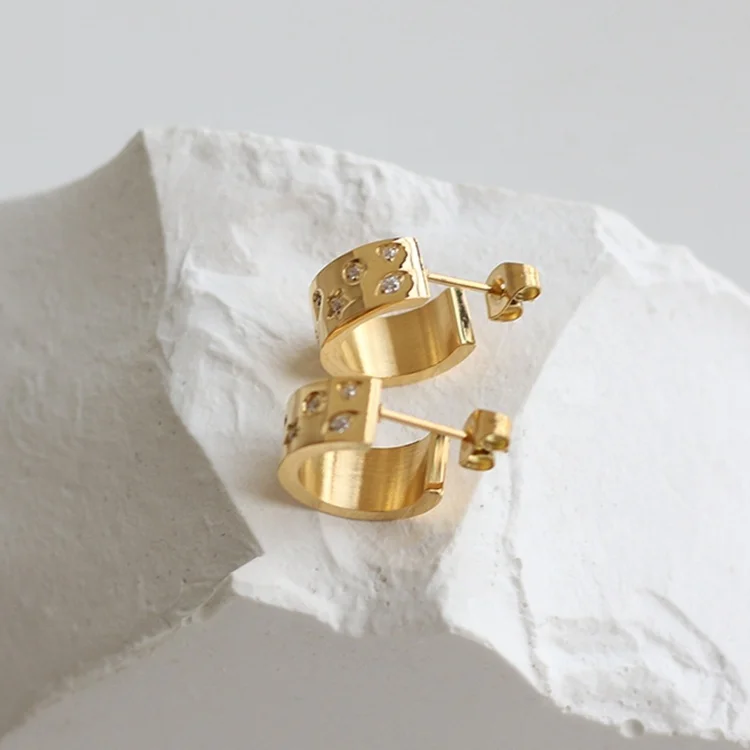  Inlay CZ Stone Star Design Earrings Minimalist Stud Huggies Classic Girls Accessories Jewelry Small Hoop Gold