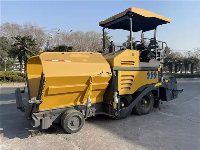 China Best Price street pavement concrete asphalt paver 6 m RP605 asphalt paver machine with Good Quality