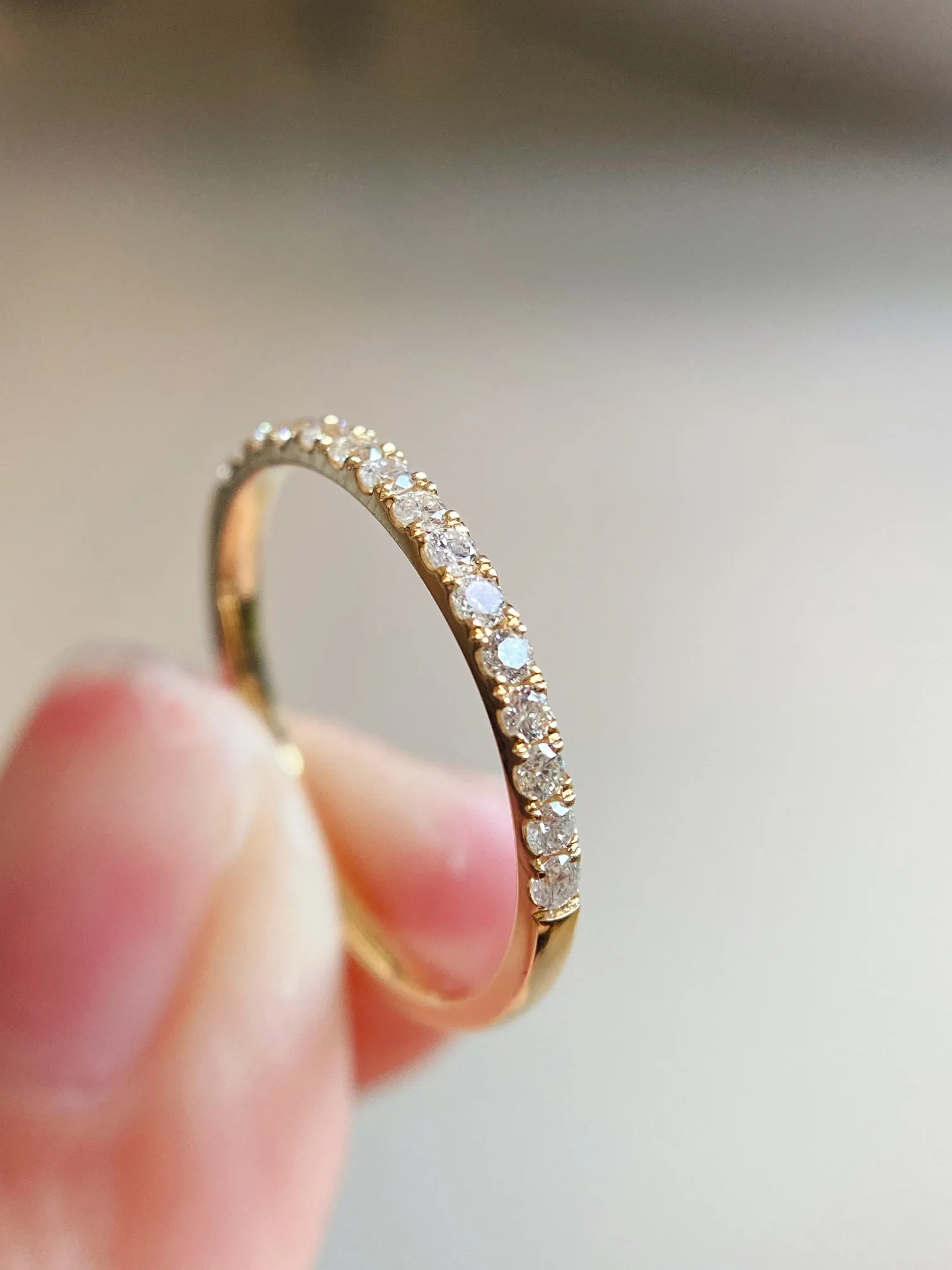 Lerca Fashion Ladies Engagement Wedding Band Design 18K Real Solid Yellow Gold 0.1ct Natural Diamond Ring Fine Jewelry