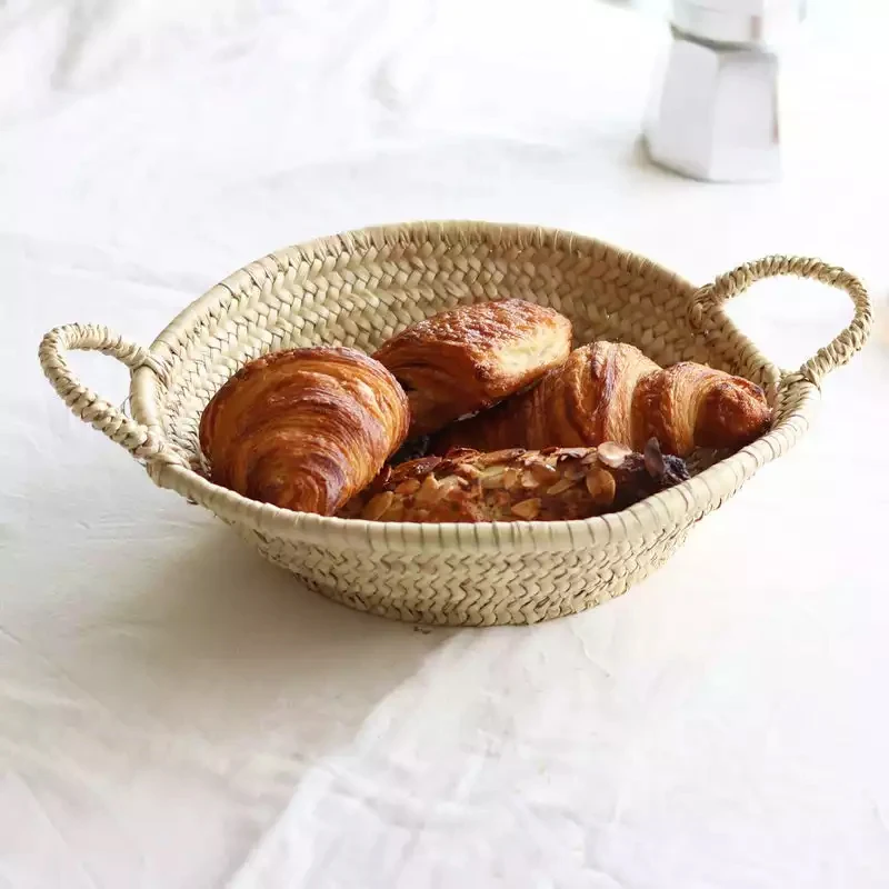 Sell Well Wedding Holiday Home Decoration Home  Round Food Fruit Basket Woven Plate With Handles Storage Basket