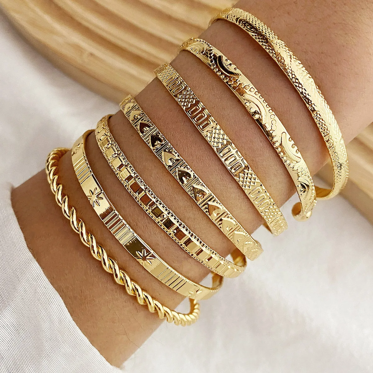 Alloy Layered Gold Bracelet Set For Women Minimalism Chain Bracelet Set Adjustable Open Bangle Jewelry Set For Gifts AM2340001