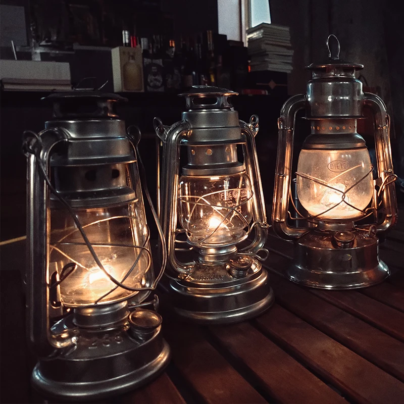 Classic outdoor camping indoor waterproof  decorative wild land kerosene vintage glass metal burning  oil lamp