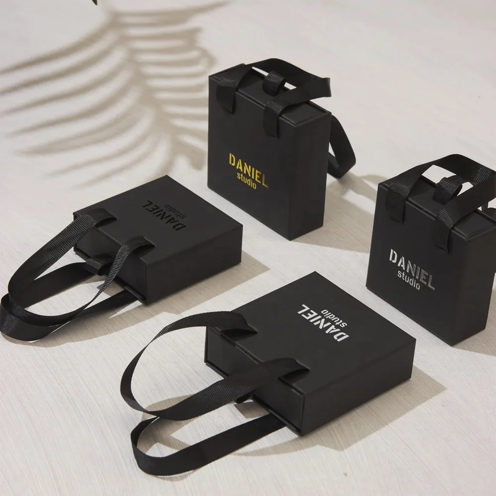 Пользовательские Персонализированные Роскошные горячего тиснения Белый Черный Печатный жесткий раздвижной ящик бумажная упаковка ювелирных изделий Подарочная коробка с ручкой