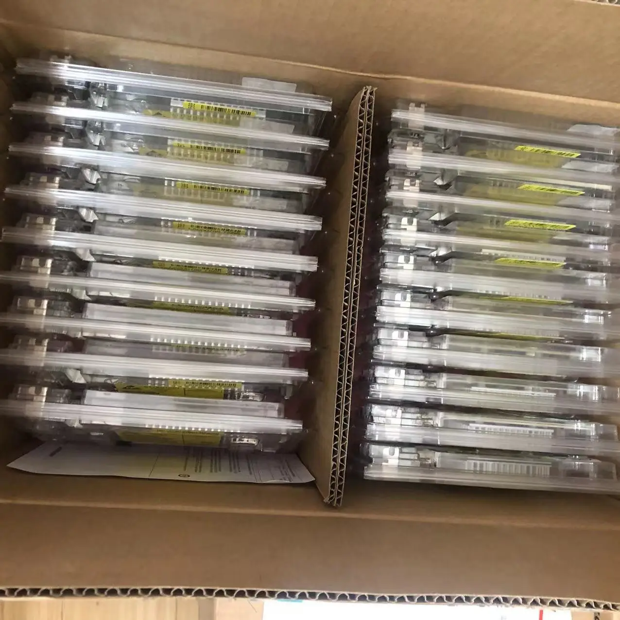 Original New RS3P4MF088F 16 ports (4 external SFF-8644) PCIe 4.0 x8 SAS/SATA storage adapter