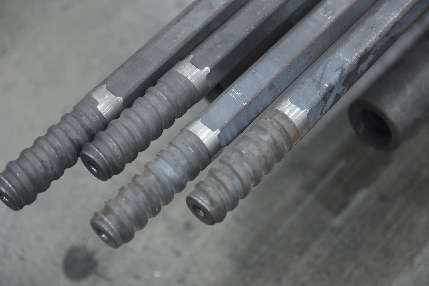 Factory Price High Quality Drill Rods Bench Drilling Tools T38 Top Hammer Drill Pipe