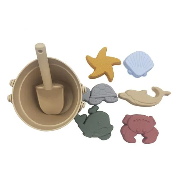 BPA FREE Portable Silicone Sand Bucket Toys Customized Silicone Beach Toys Silicone Bucket Pail and Spade sets