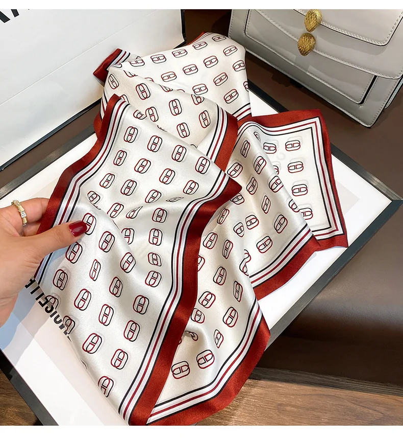 Wholesale Fashion Comfortable Modern Design Digital Printing Women Large Square 100% Silk Scarf