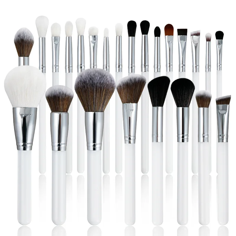 Hot selling Factory Price 24pcs White Wood Handle Professional Make Up Tools Private Label Makeup Artist Makeup Brush Set