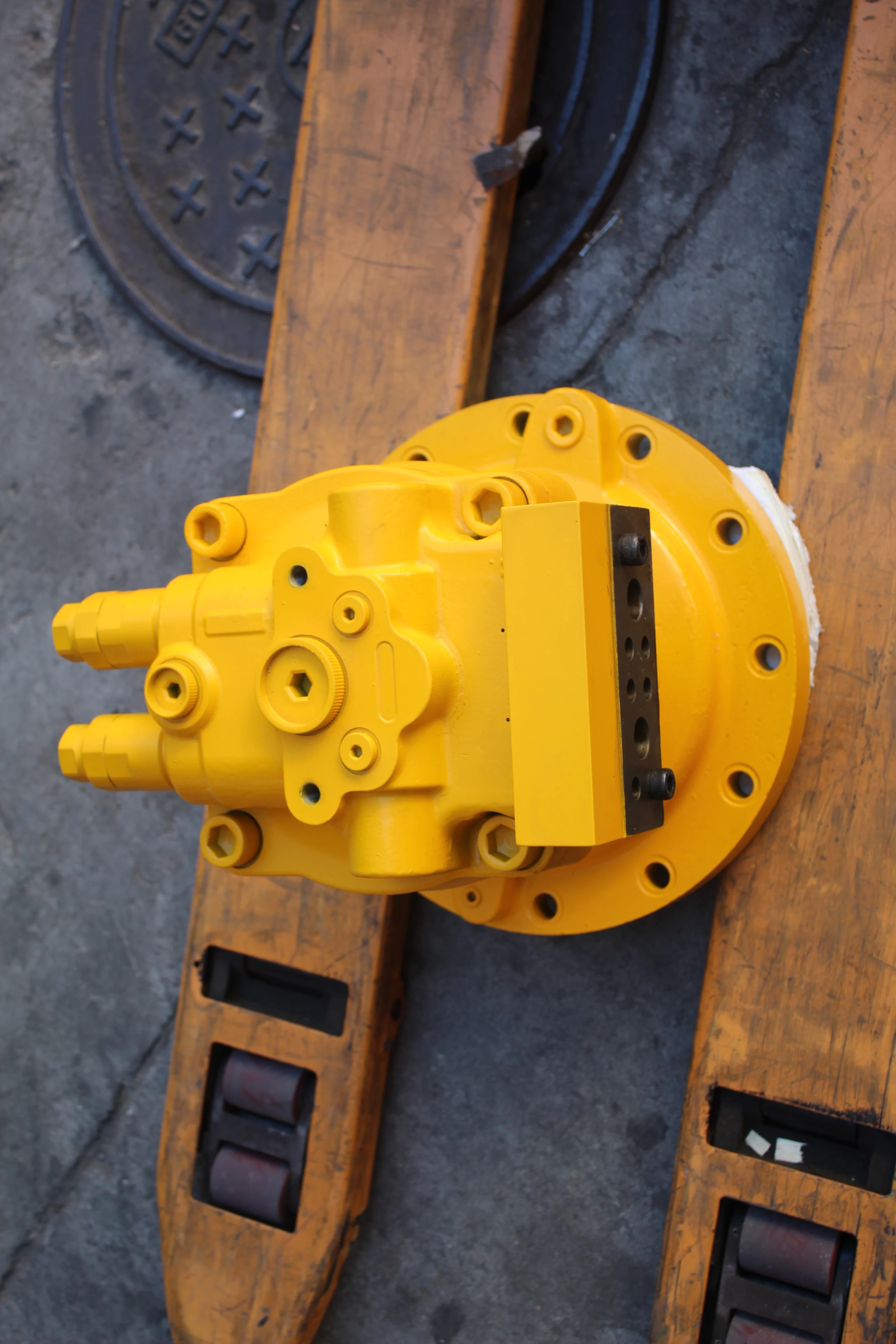 Belparts excavator r210lc-7 r205 r210lc swing motor 31N6-10210 for hyundai
